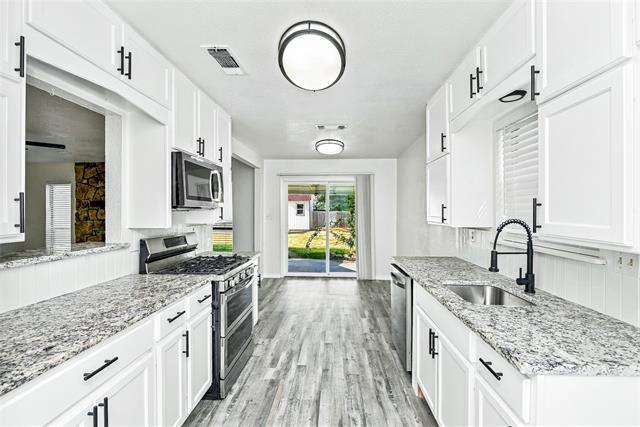 Building Photo - 308 Hickorywood St