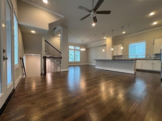 Building Photo - 5623 Kansas St