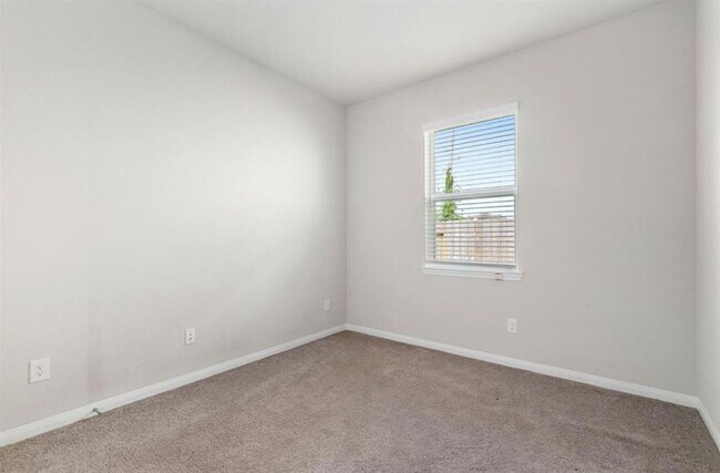 Building Photo - 6222 Prince Pl Dr