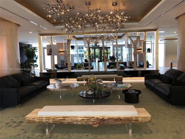 Building Photo - 488 NE 18th St