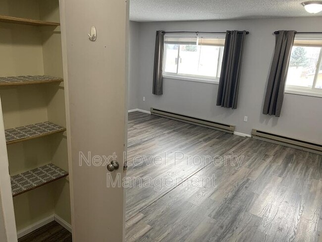 Building Photo - 171 Rosewood Dr