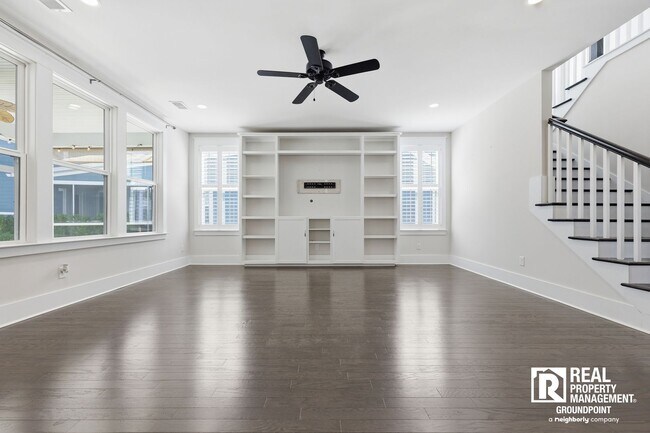 Building Photo - 236 Oak View Way