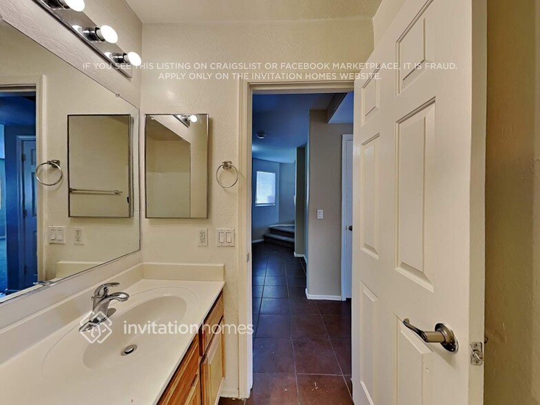 Building Photo - 6811 N 129th Dr
