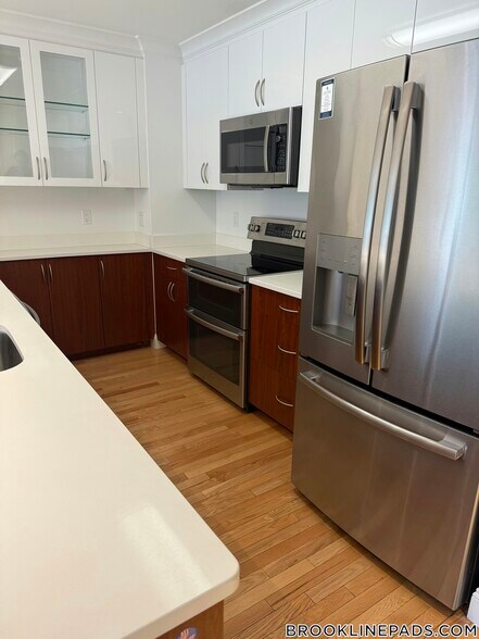 Primary Photo - 1443 Beacon St