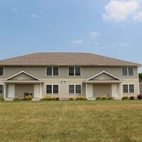 Building Photo - Luxury Townhome and beautiful kitchen