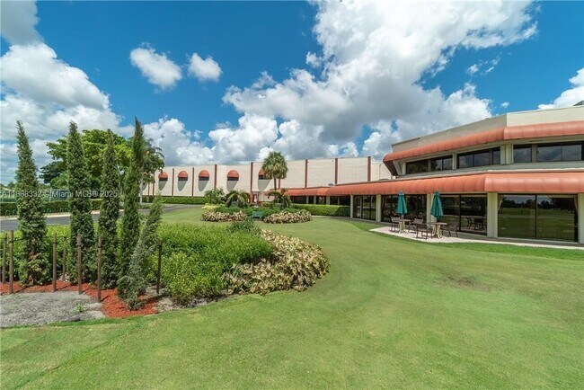Building Photo - 8980 S Hollybrook Blvd