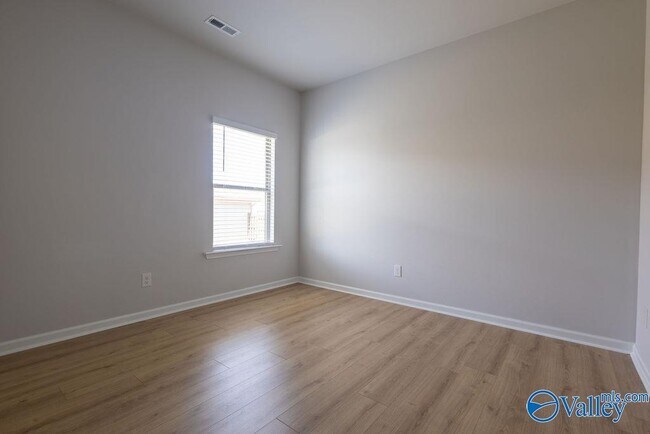 Building Photo - 143 Sager Cir
