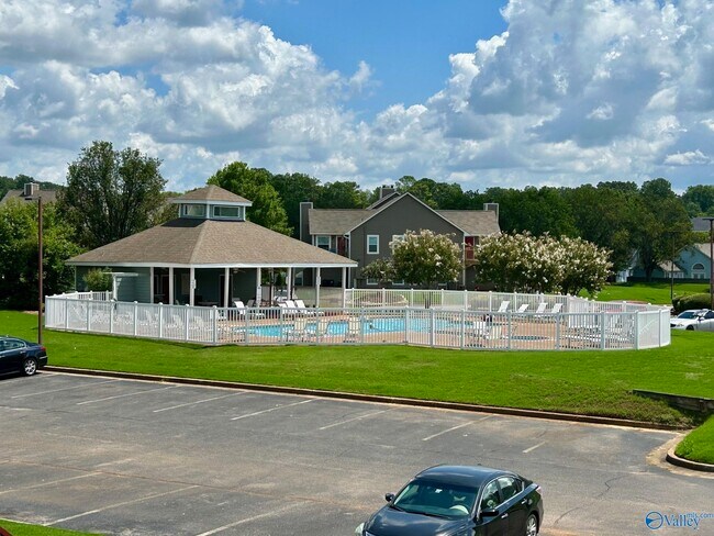 Building Photo - 241 Waters Edge Ln