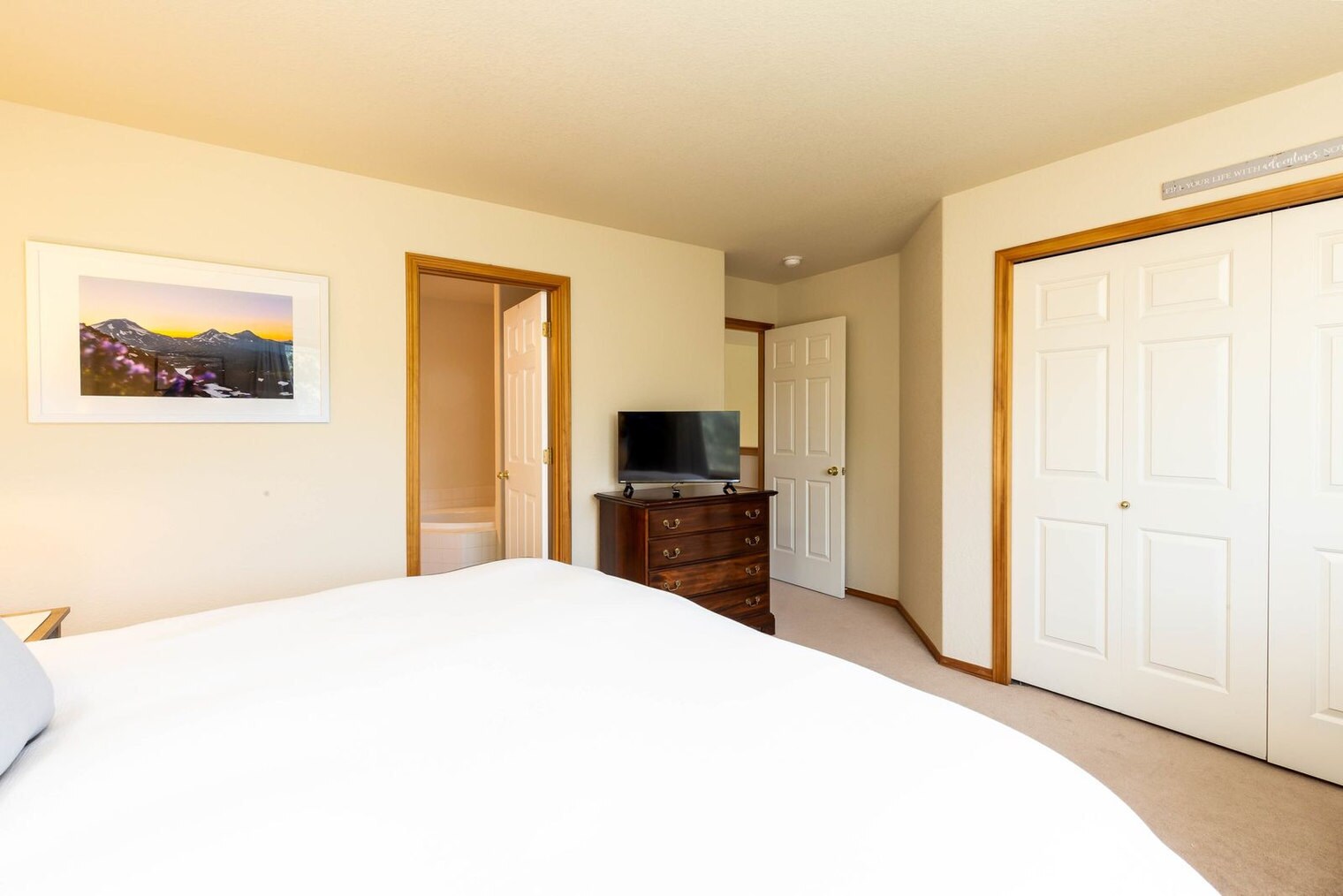 Building Photo - 951 Golden Pheasant Dr