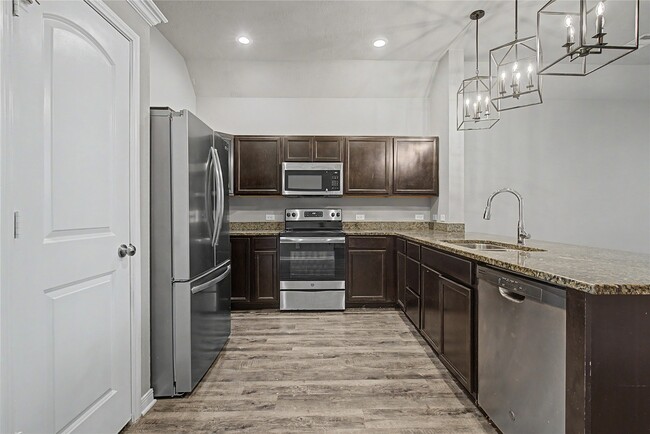 Building Photo - 2134 Markley Dr