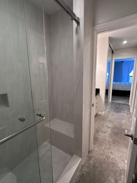 Master bath love seat - 1745 Camino Palmero St
