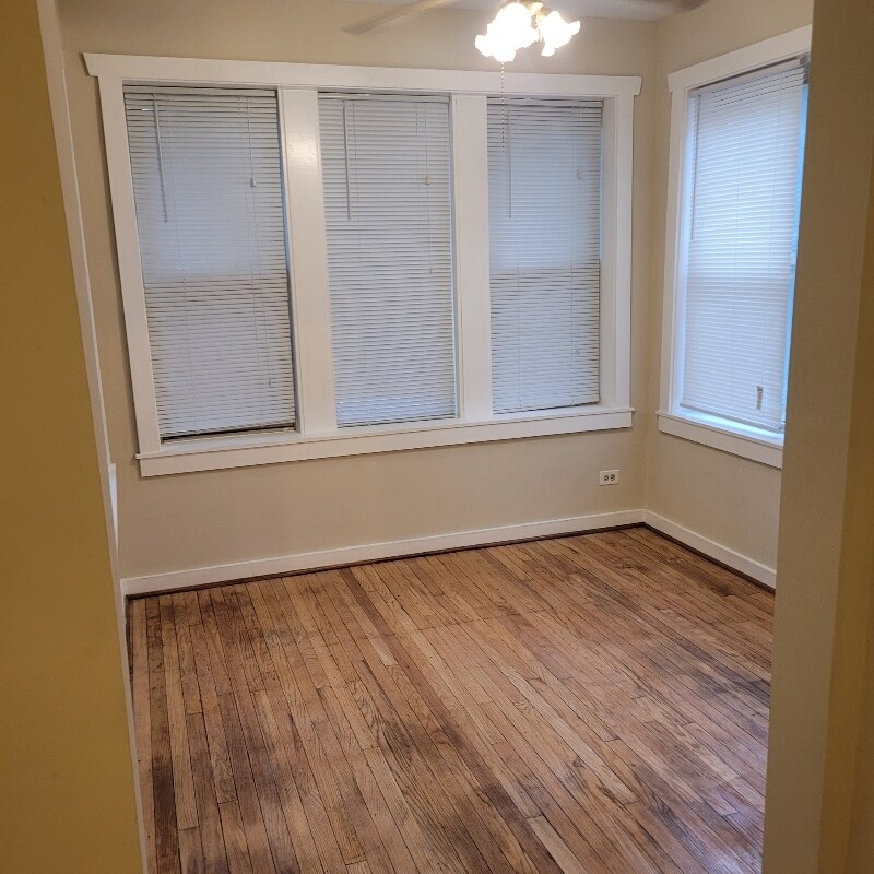 Building Photo - 6723 S Clyde Ave