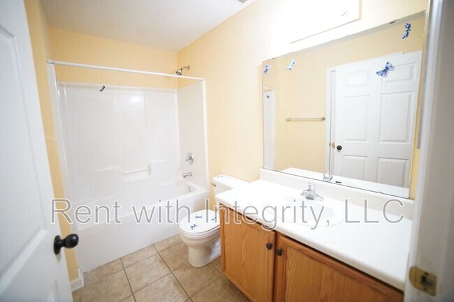Building Photo - 2738 W Tharpe St
