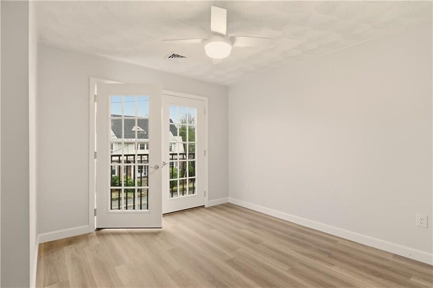 Building Photo - 47 Windsor Rd