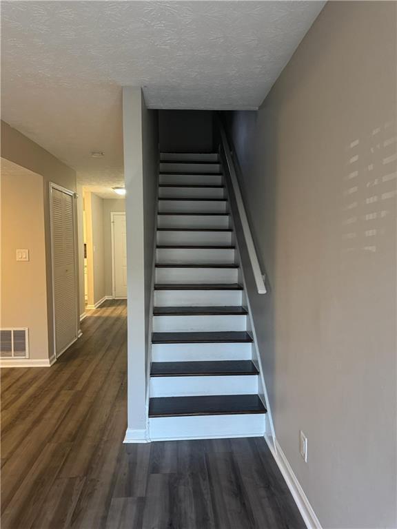 Building Photo - 6348 Baker Ct