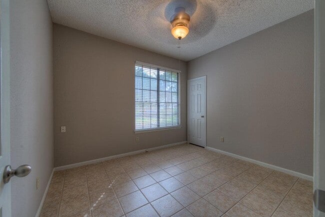 Building Photo - 1710 Woodwind Ln
