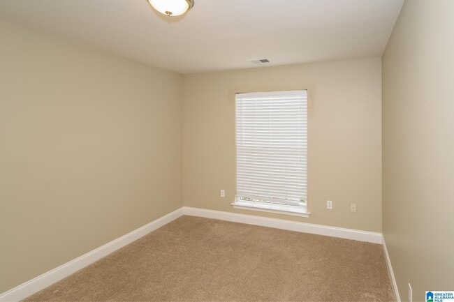 Building Photo - 450 Marsh Cir