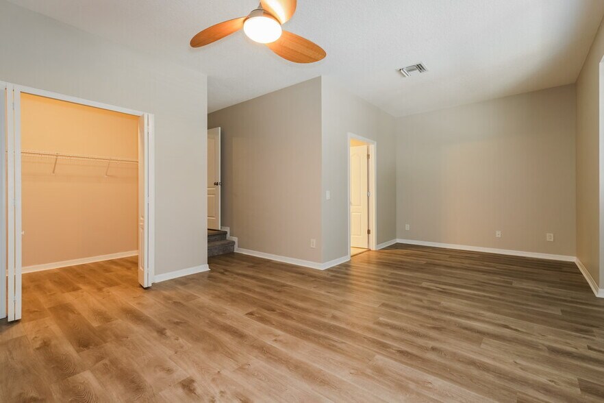 Building Photo - 15516 Long Cypress Dr