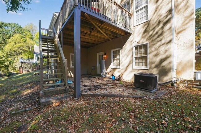 Building Photo - 641 Belgrave Ln