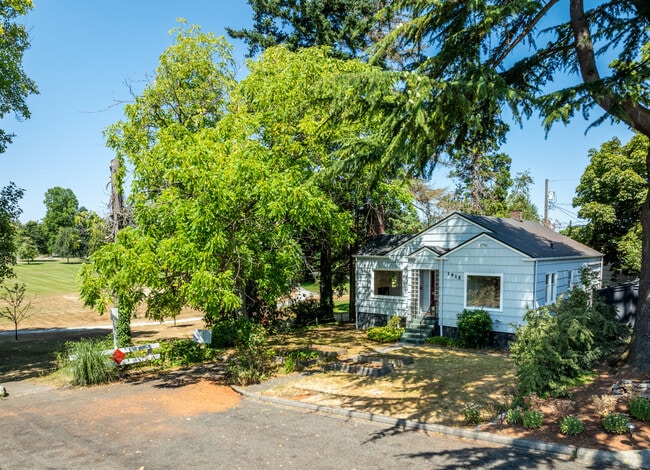Building Photo - 3915 N 8th St