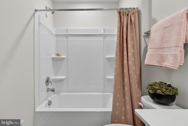 Building Photo - 37 Wisdom Ln