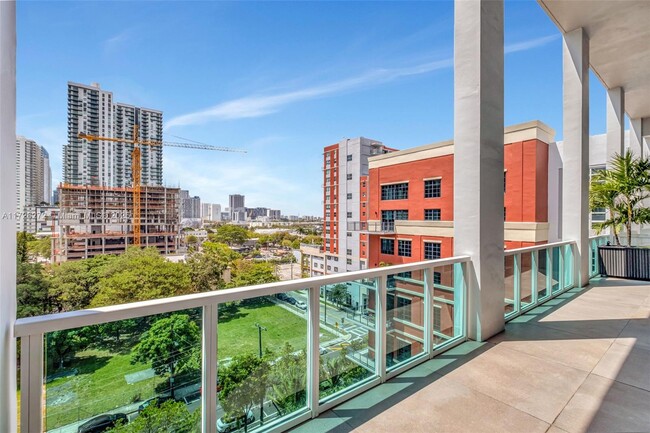 Building Photo - 1749 NE Miami Ct