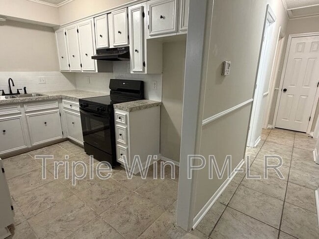 Building Photo - 10002 Stardust Trail