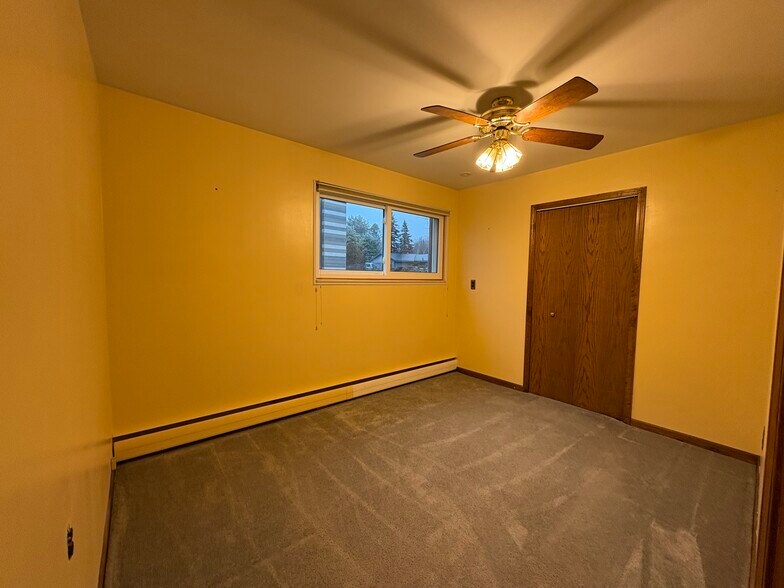 Bedroom 2 - 504 Burgess Dr