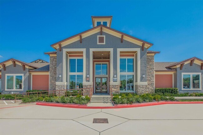 Building Photo - 3400 Louetta Rd