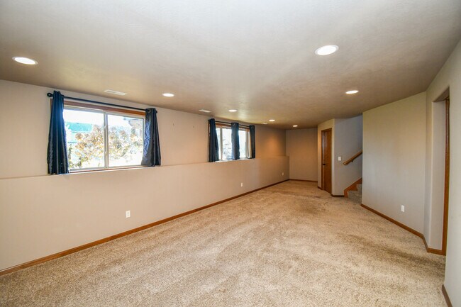 Building Photo - 5512 South Culbert Avenue