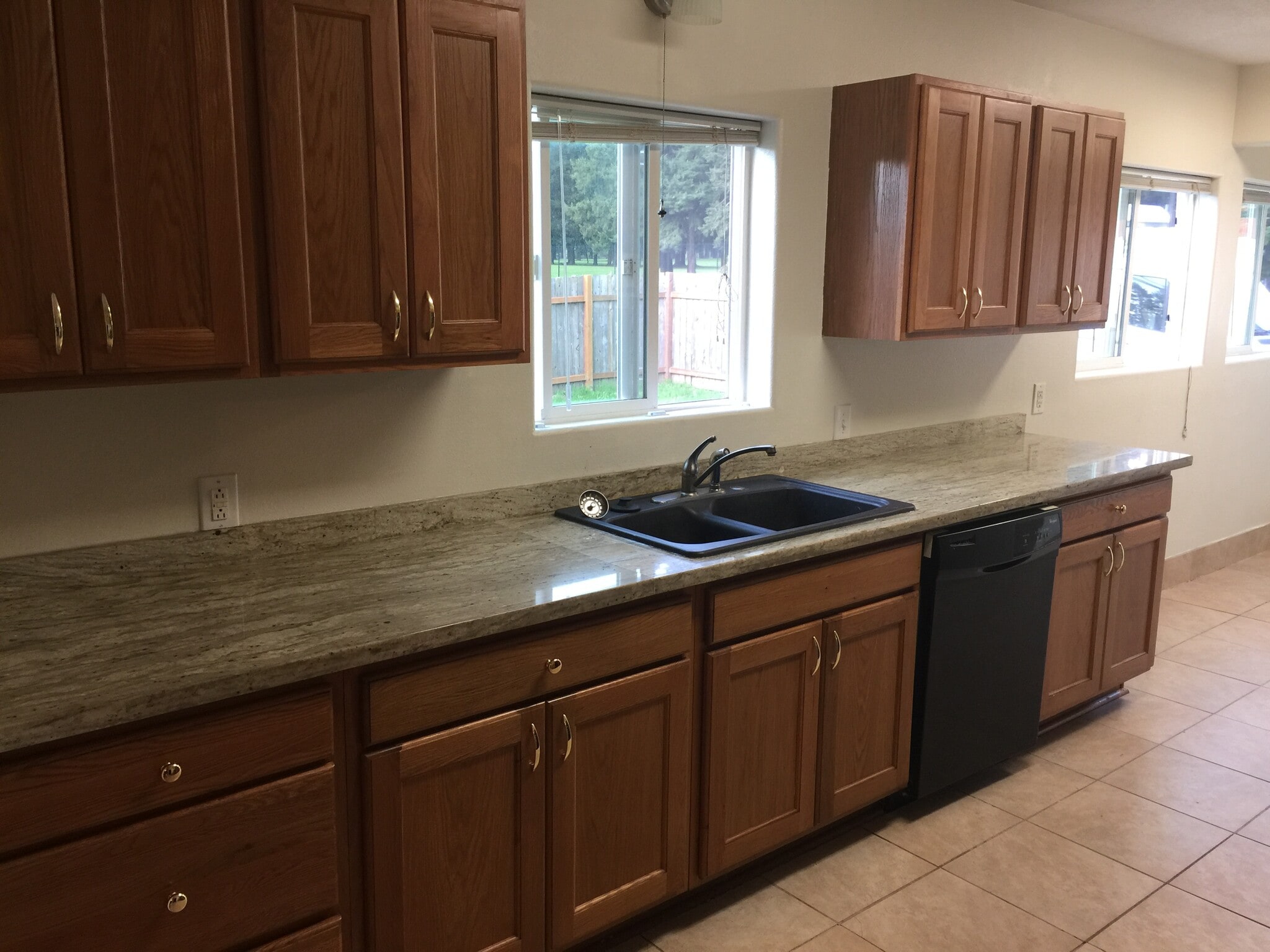 Building Photo - 13304 NE Glisan St