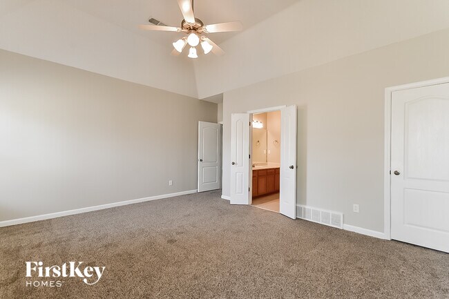 Building Photo - 10178 Rathmore Dr