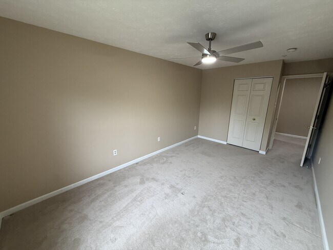 Building Photo - 6452 Benjamins Ct