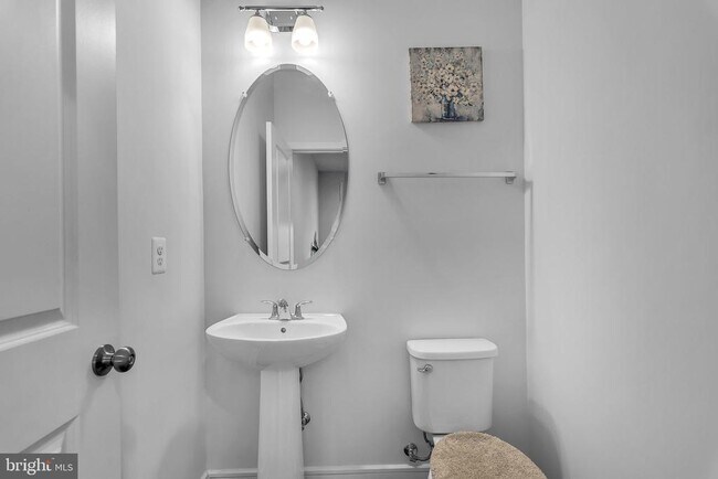 Building Photo - 23035 Sullivans Cove Sq