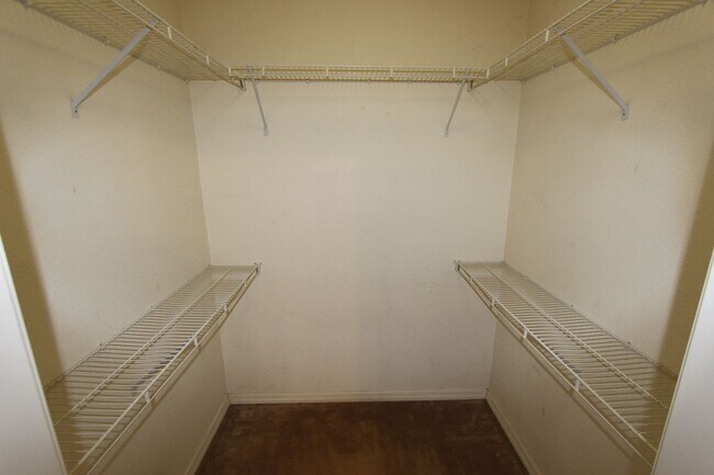 Building Photo - Spacious 2BR Summit Park Condo | Private Balcony + Second-Floor Living