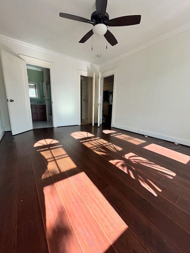 Building Photo - Beautiful Spacious 2Bd/2Bth with Bonus Family Room