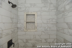 Building Photo - 430 CR 683