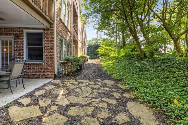 Building Photo - 3019 Riverstone Tr