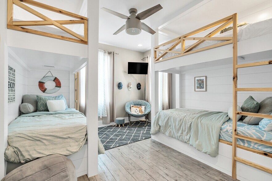 Building Photo - 35 Abbie Rd