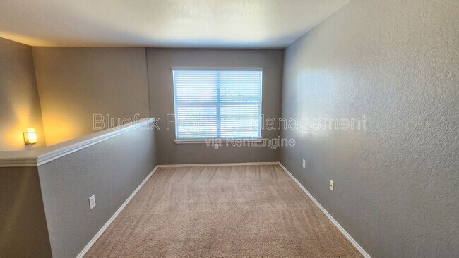 Building Photo - 10138 Emerald Sun