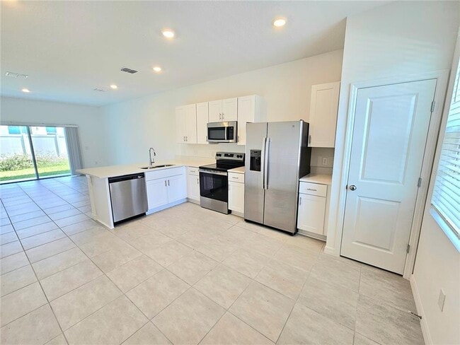 Building Photo - 3098 Skyline Lp