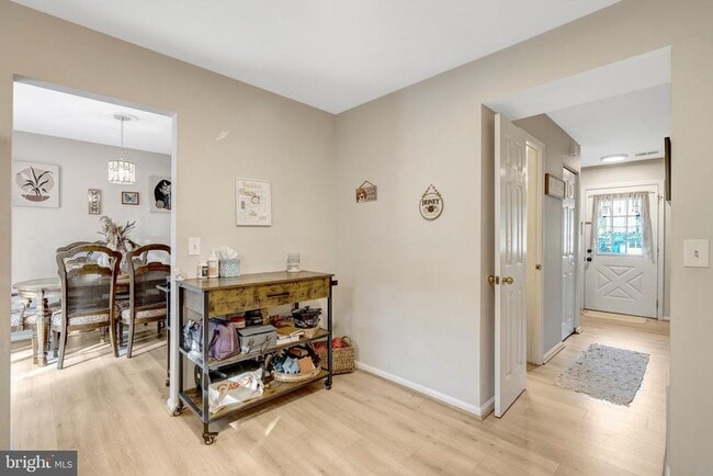 Building Photo - 14831 Basingstoke Loop