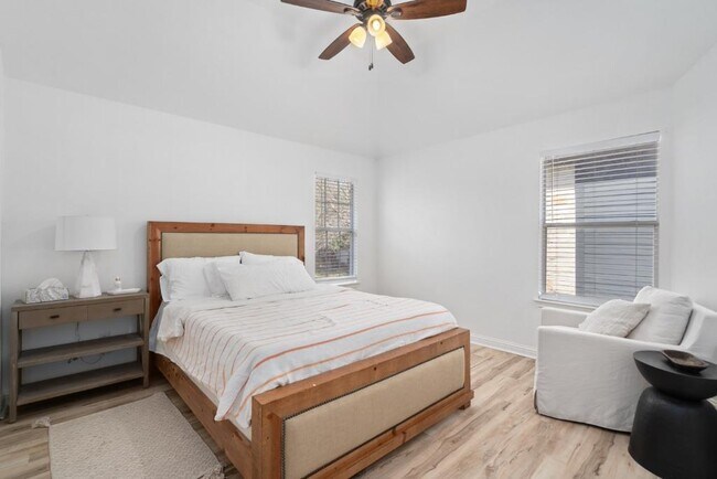 Building Photo - 10313 Big Thicket Dr