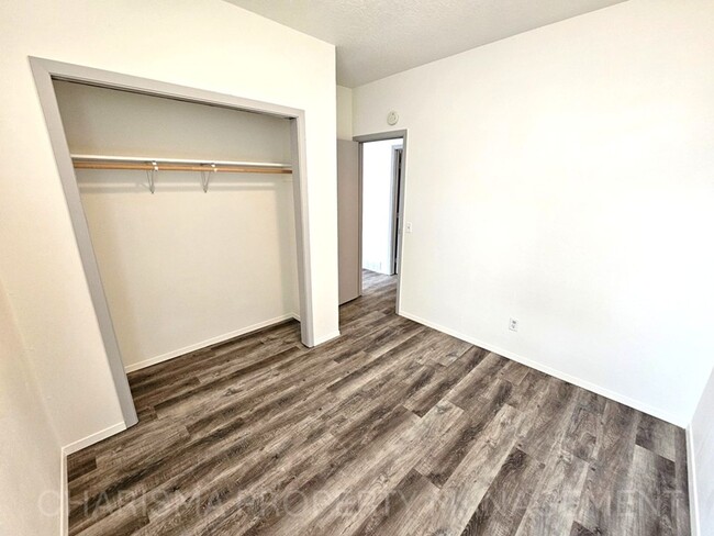 Building Photo - Cozy Two-Bedroom Apartment – Great Locatio...