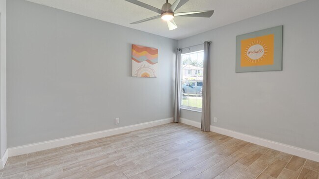 Building Photo - 10789 Barque Ct