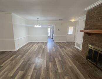 Building Photo - 3036 Willow Ln Dr