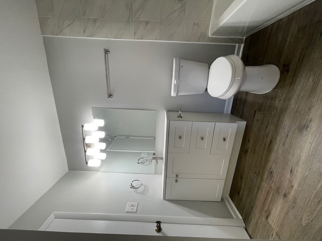 Building Photo - 933 Monroe Ct