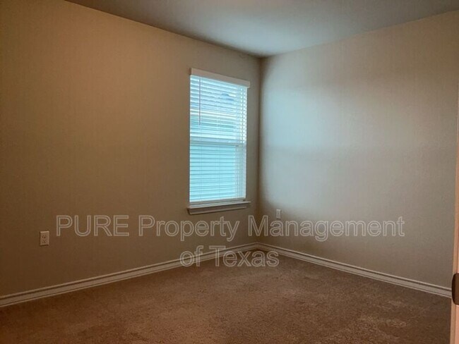 Building Photo - 11708 Coyote Call Way