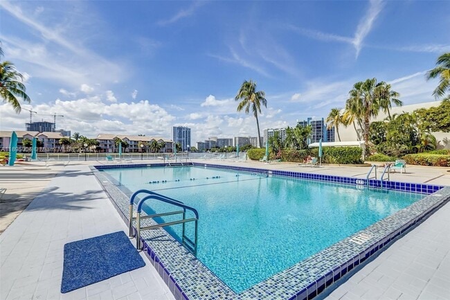 Building Photo - 3800 S Ocean Dr