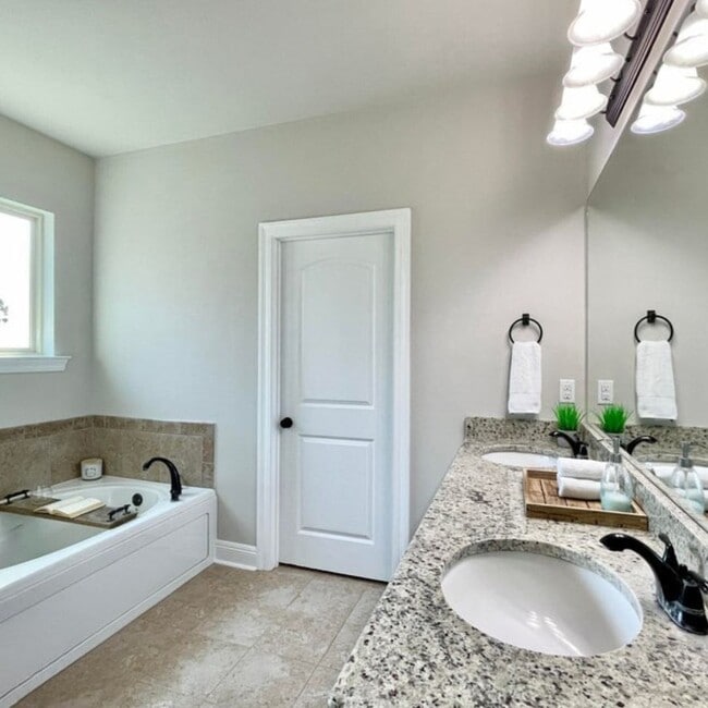 Building Photo - 103 Sapphire Springs Rd